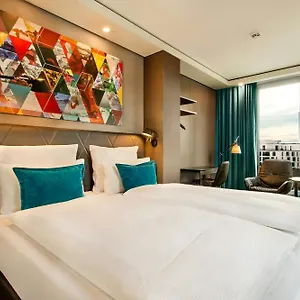 Hotel One Frankfurt-roemer ***